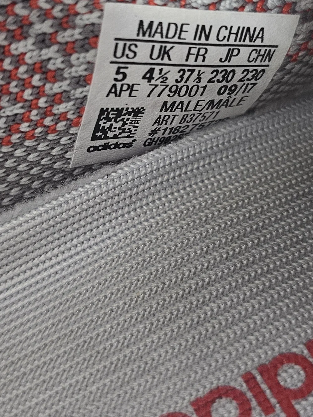 adidas Yeezy Boost 350 V2 Shoes Size 5